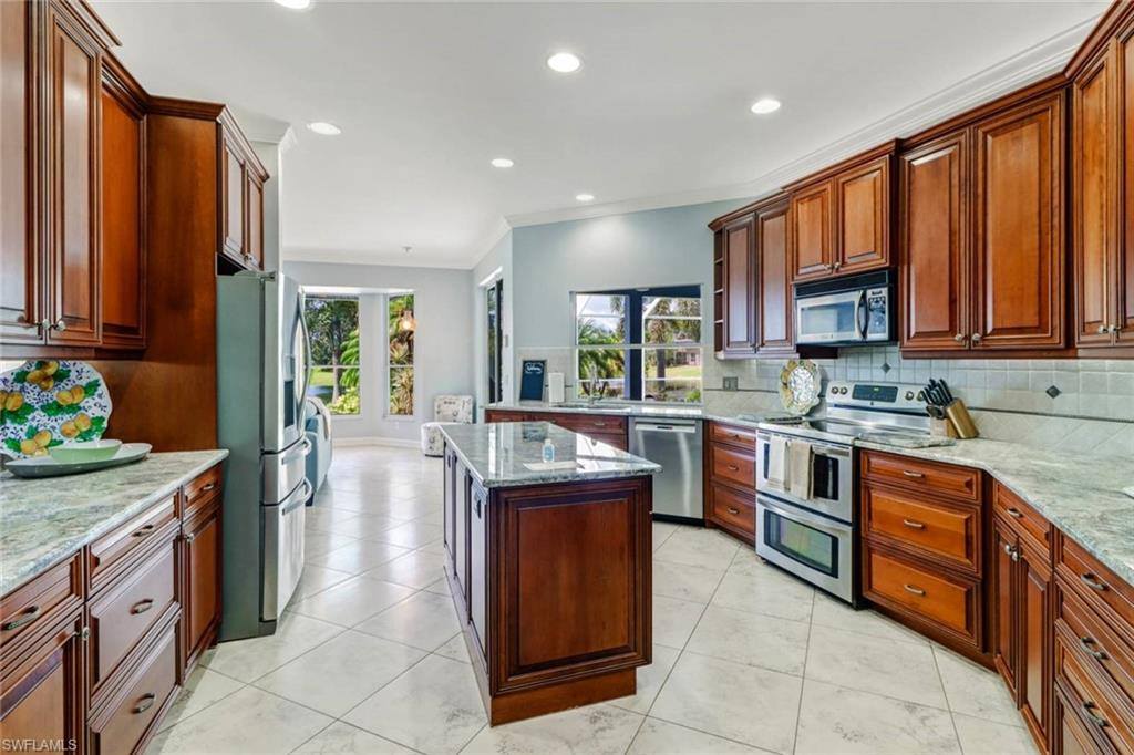 9151 Kings Cove Ct, Fort Myers, FL 33967