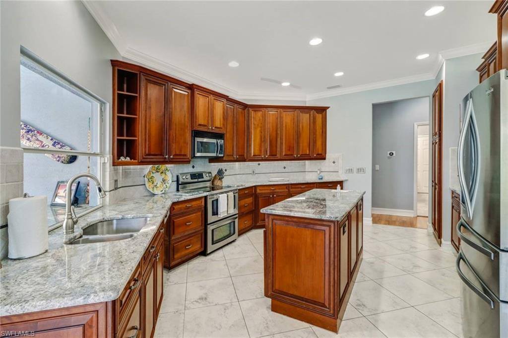 9151 Kings Cove Ct, Fort Myers, FL 33967