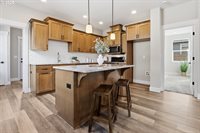 3646 NE Joel St, McMinnville, OR 97128