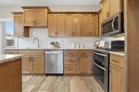 3646 NE Joel St, McMinnville, OR 97128