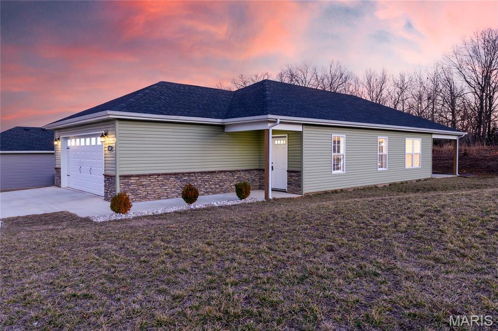 105 Daniels Court, Saint Robert, MO 65584