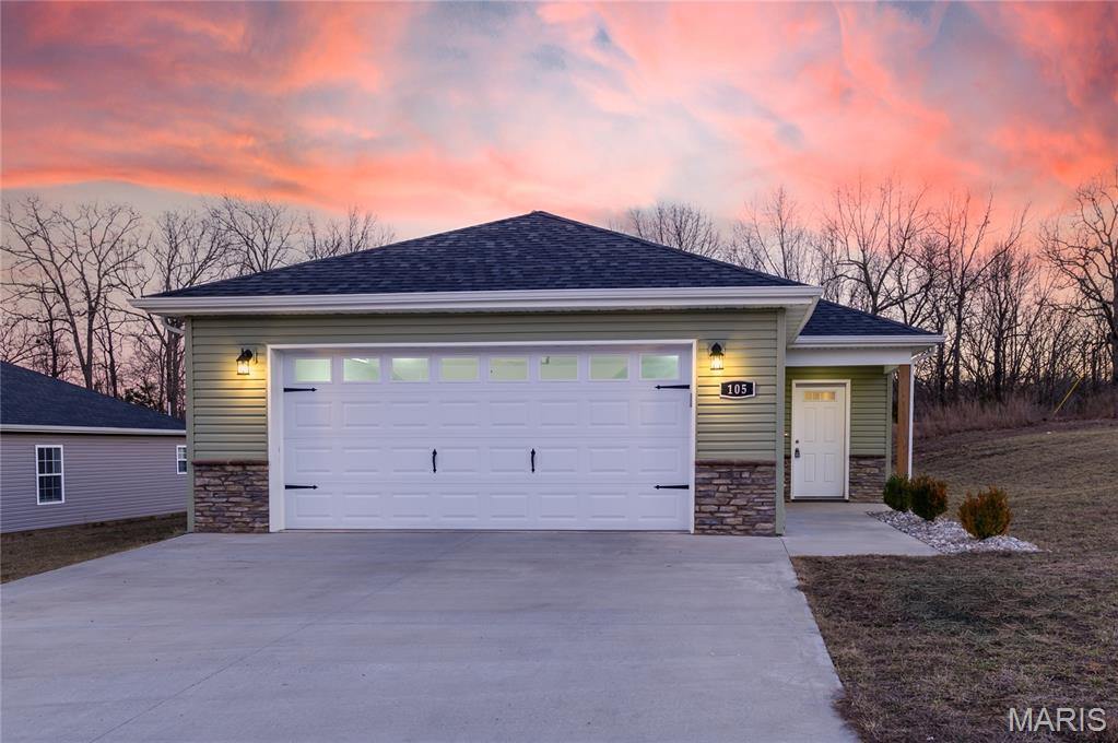 105 Daniels Court, Saint Robert, MO 65584