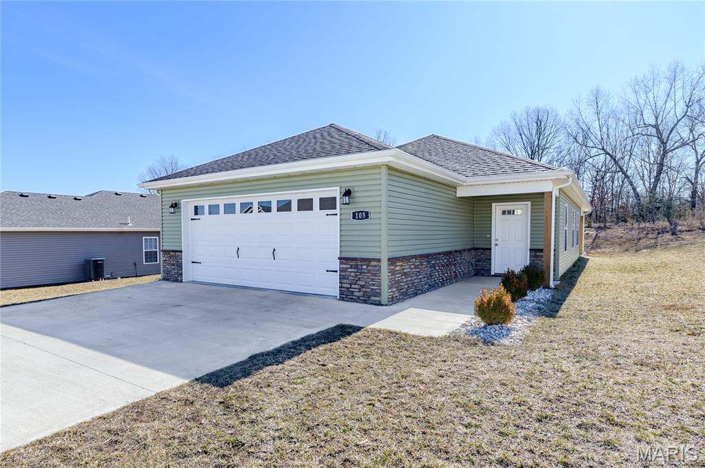 105 Daniels Court, Saint Robert, MO 65584