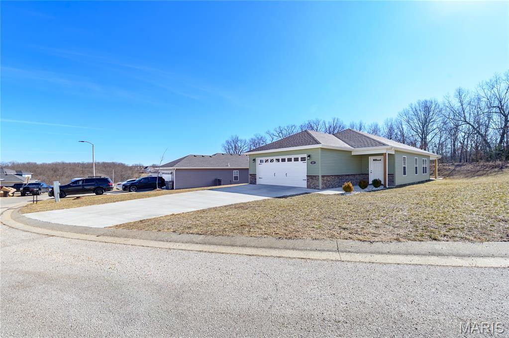 105 Daniels Court, Saint Robert, MO 65584