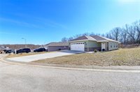 105 Daniels Court, Saint Robert, MO 65584