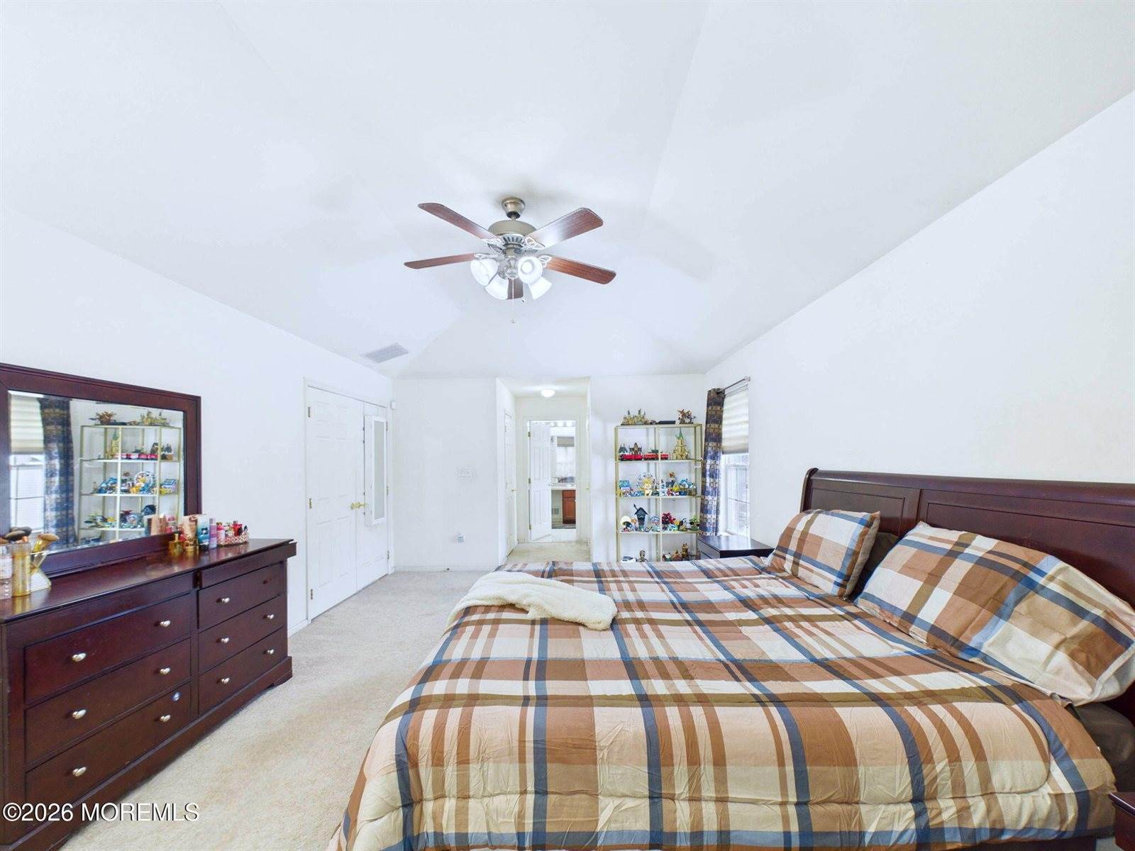 13 Skurka Court, Sayreville, NJ 08872