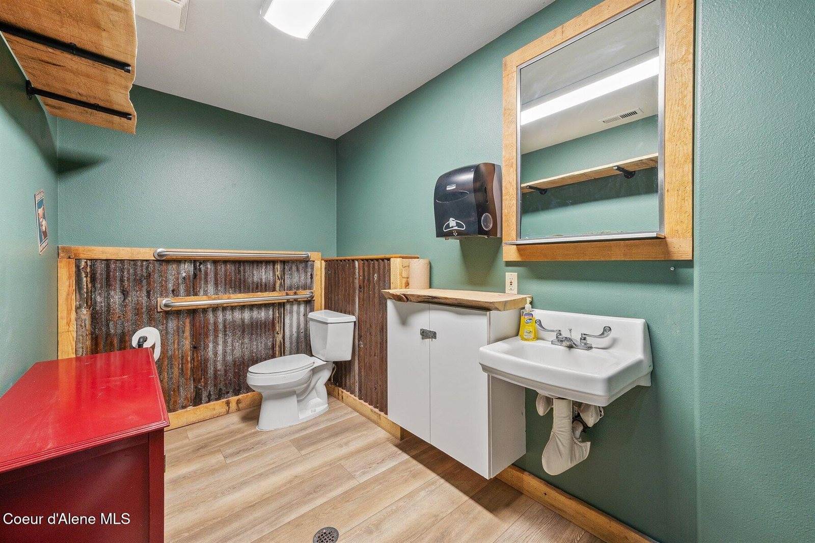 6242 West Maine St, Spirit Lake, ID 83869