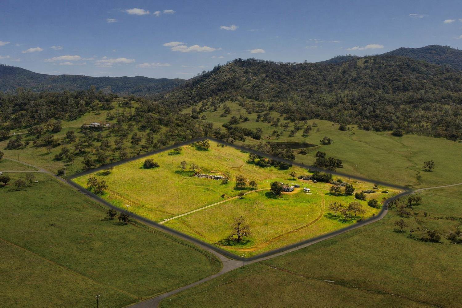 6074 Chaparojas Street, Angels Camp, CA 95222