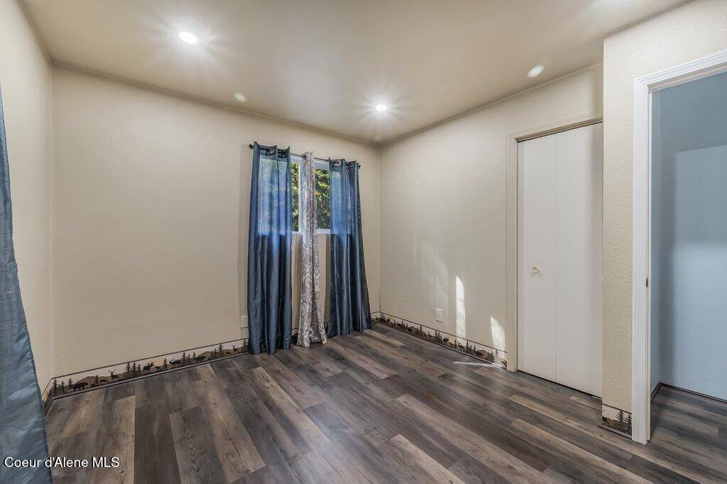 94 Lochsa Ln, Kingston, ID 83839
