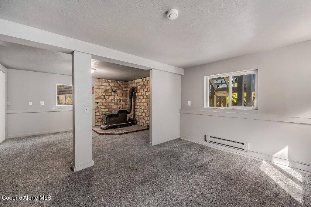 94 Lochsa Ln, Kingston, ID 83839