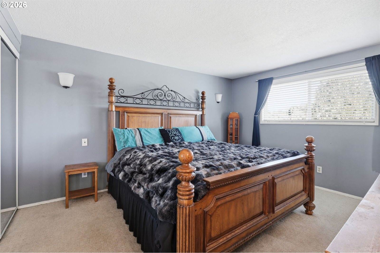 3820 SE Stott Cir, Troutdale, OR 97060