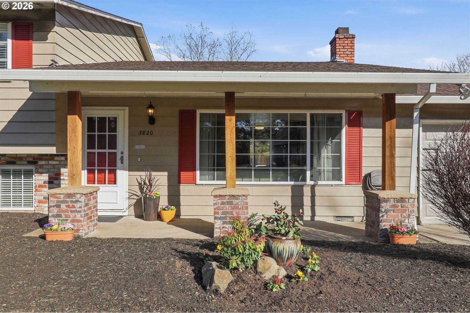 3820 SE Stott Cir, Troutdale, OR 97060