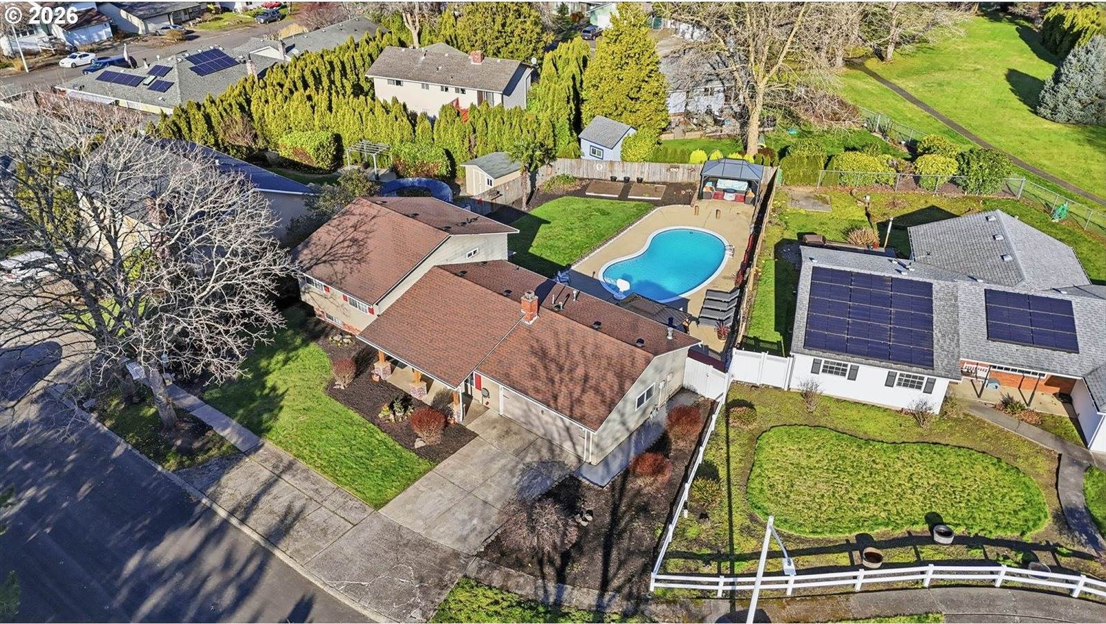 3820 SE Stott Cir, Troutdale, OR 97060