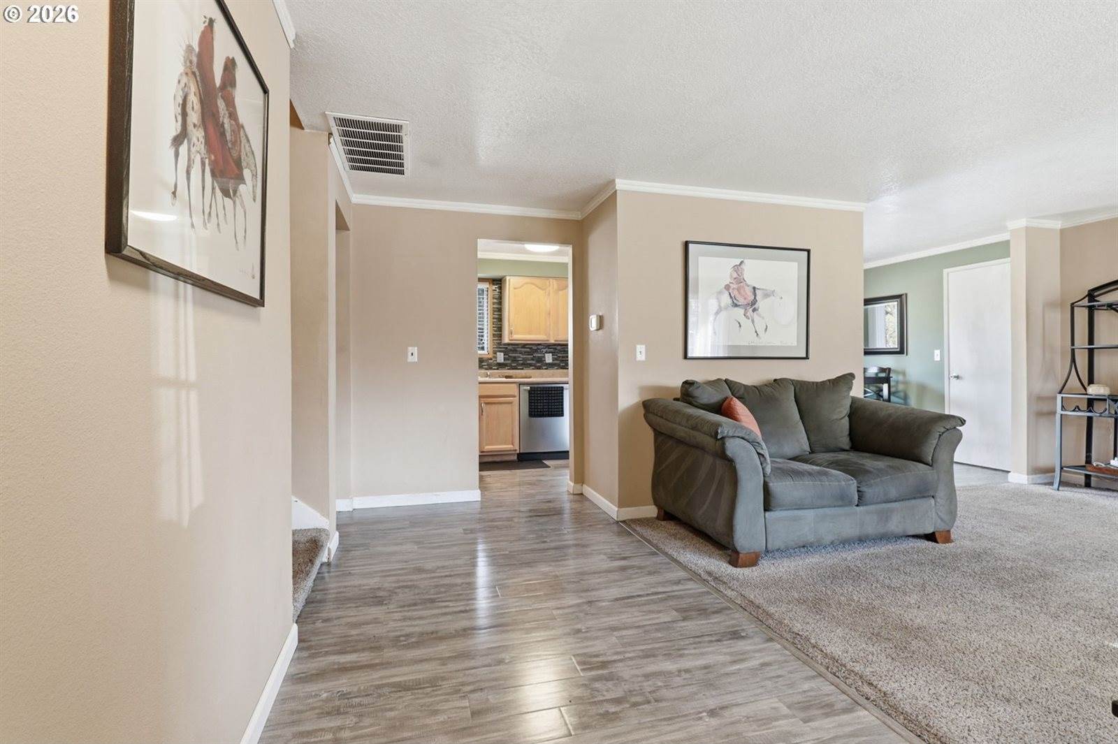 3820 SE Stott Cir, Troutdale, OR 97060