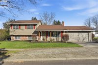 3820 SE Stott Cir, Troutdale, OR 97060