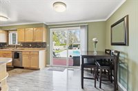 3820 SE Stott Cir, Troutdale, OR 97060