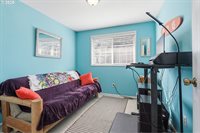 3820 SE Stott Cir, Troutdale, OR 97060