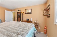 3820 SE Stott Cir, Troutdale, OR 97060