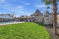 3820 SE Stott Cir, Troutdale, OR 97060