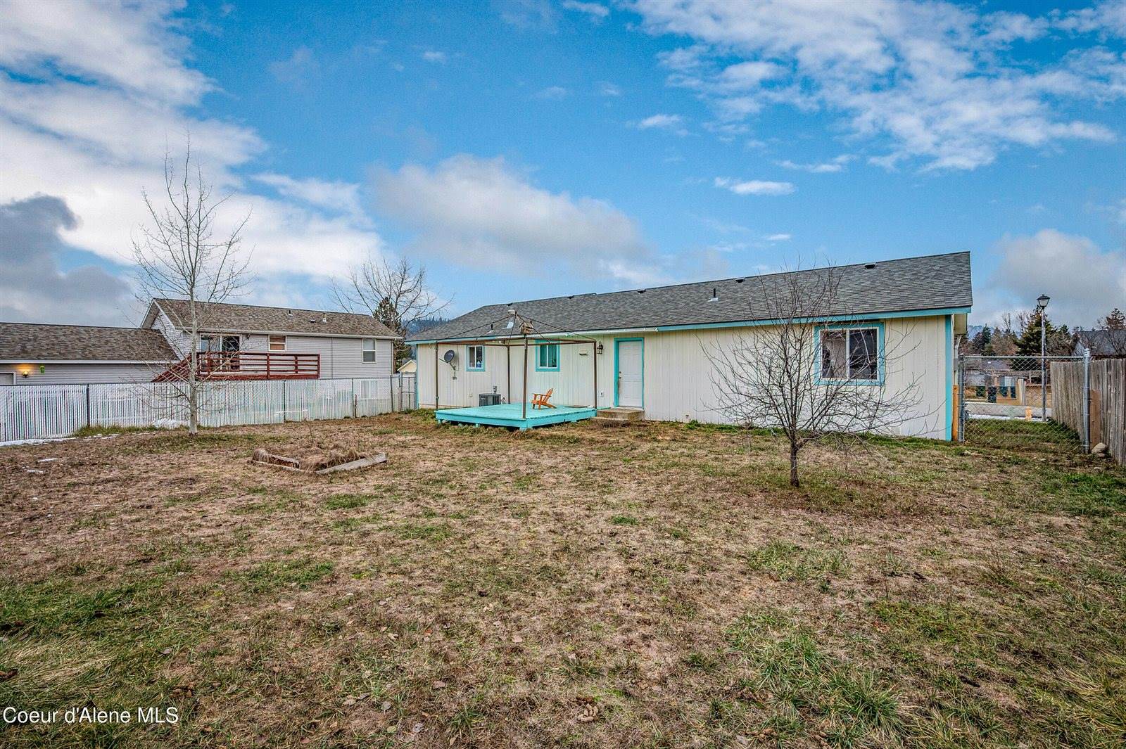 7530 West Meadow Lark Ln, Rathdrum, ID 83858