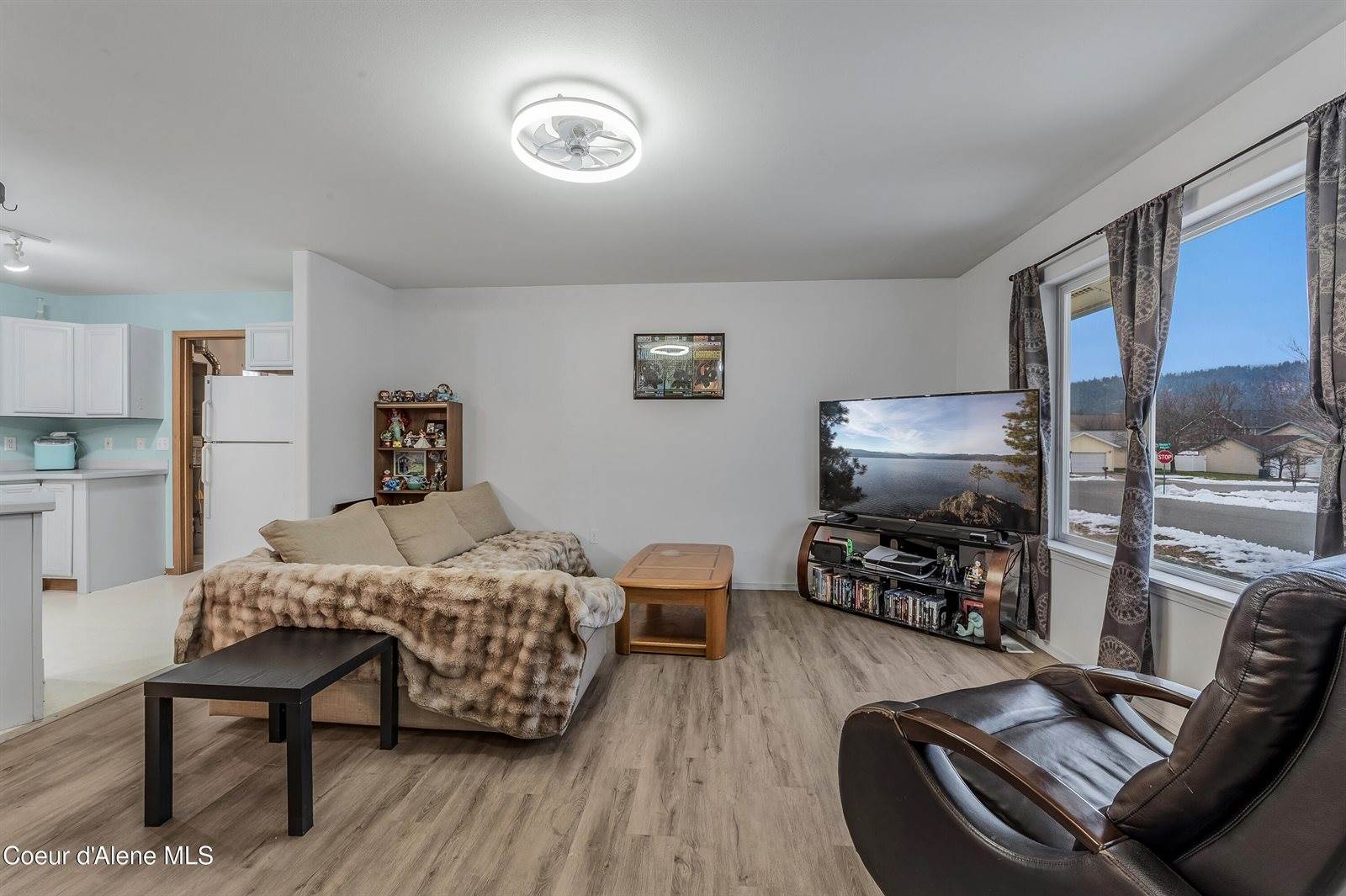 7530 West Meadow Lark Ln, Rathdrum, ID 83858