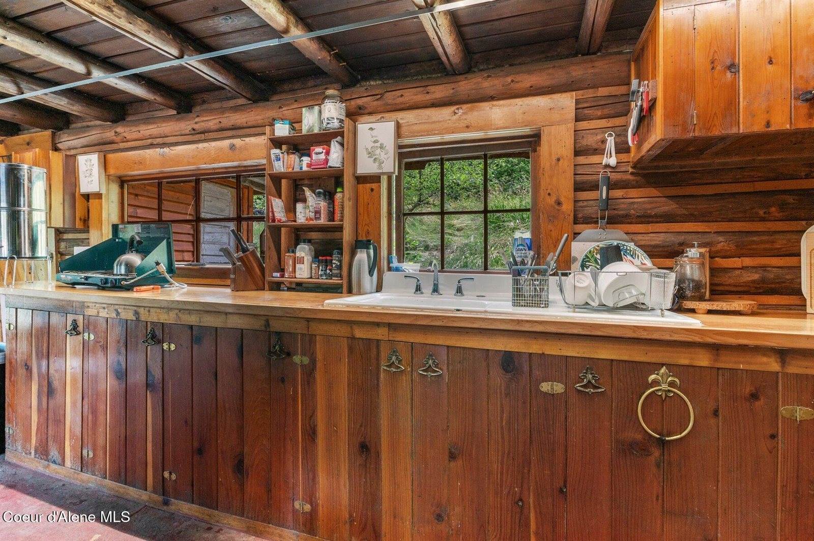 2955 Cabin Ridge Rd, Spirit Lake, ID 83869