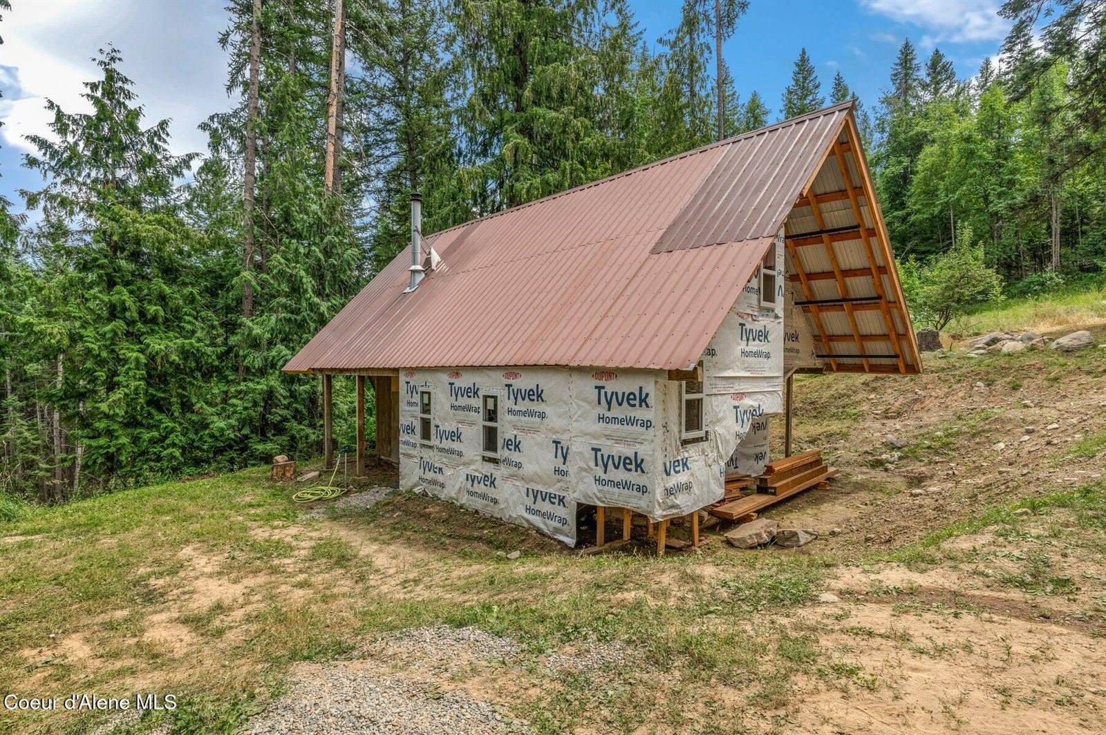 2955 Cabin Ridge Rd, Spirit Lake, ID 83869