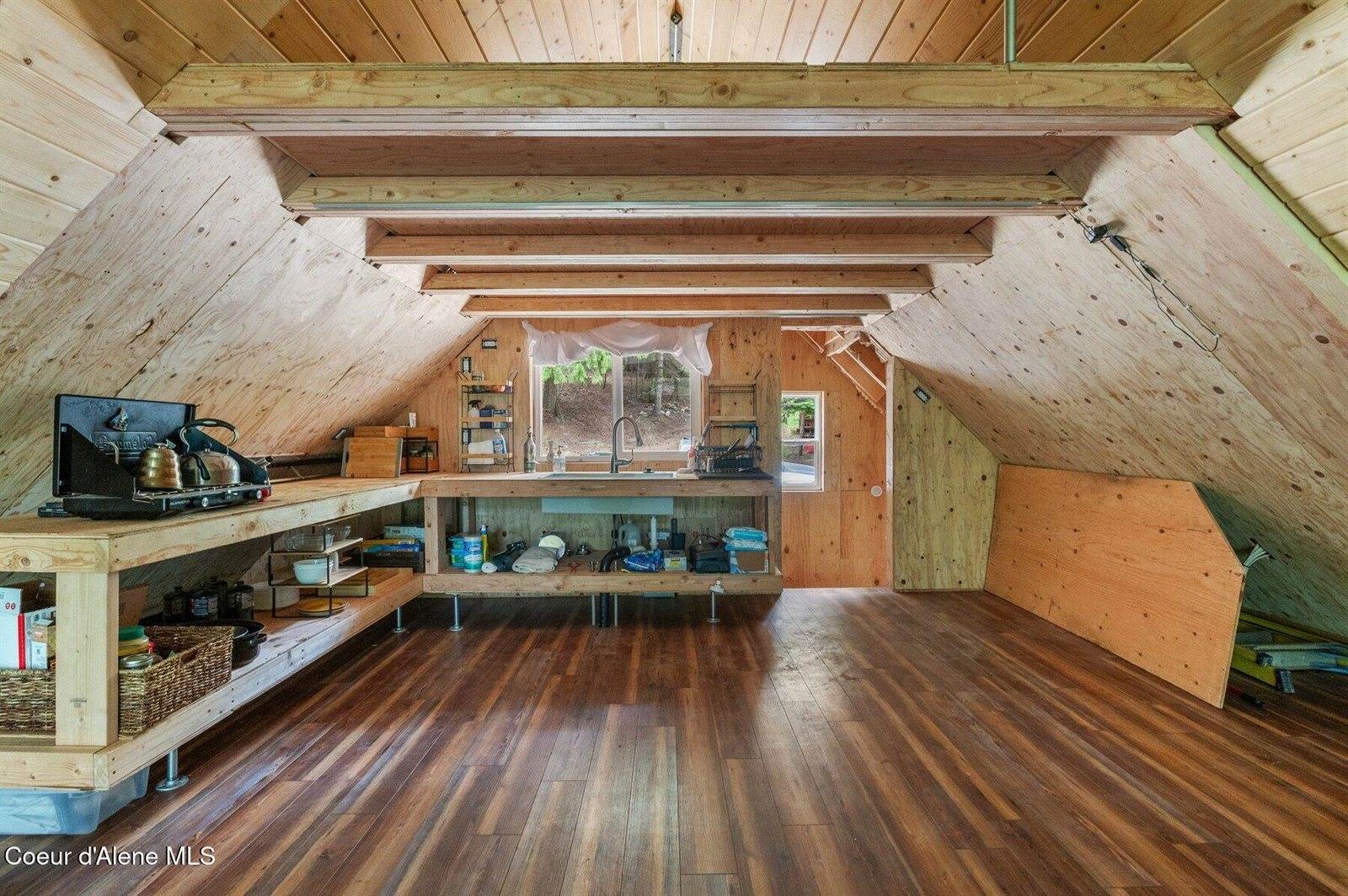2955 Cabin Ridge Rd, Spirit Lake, ID 83869