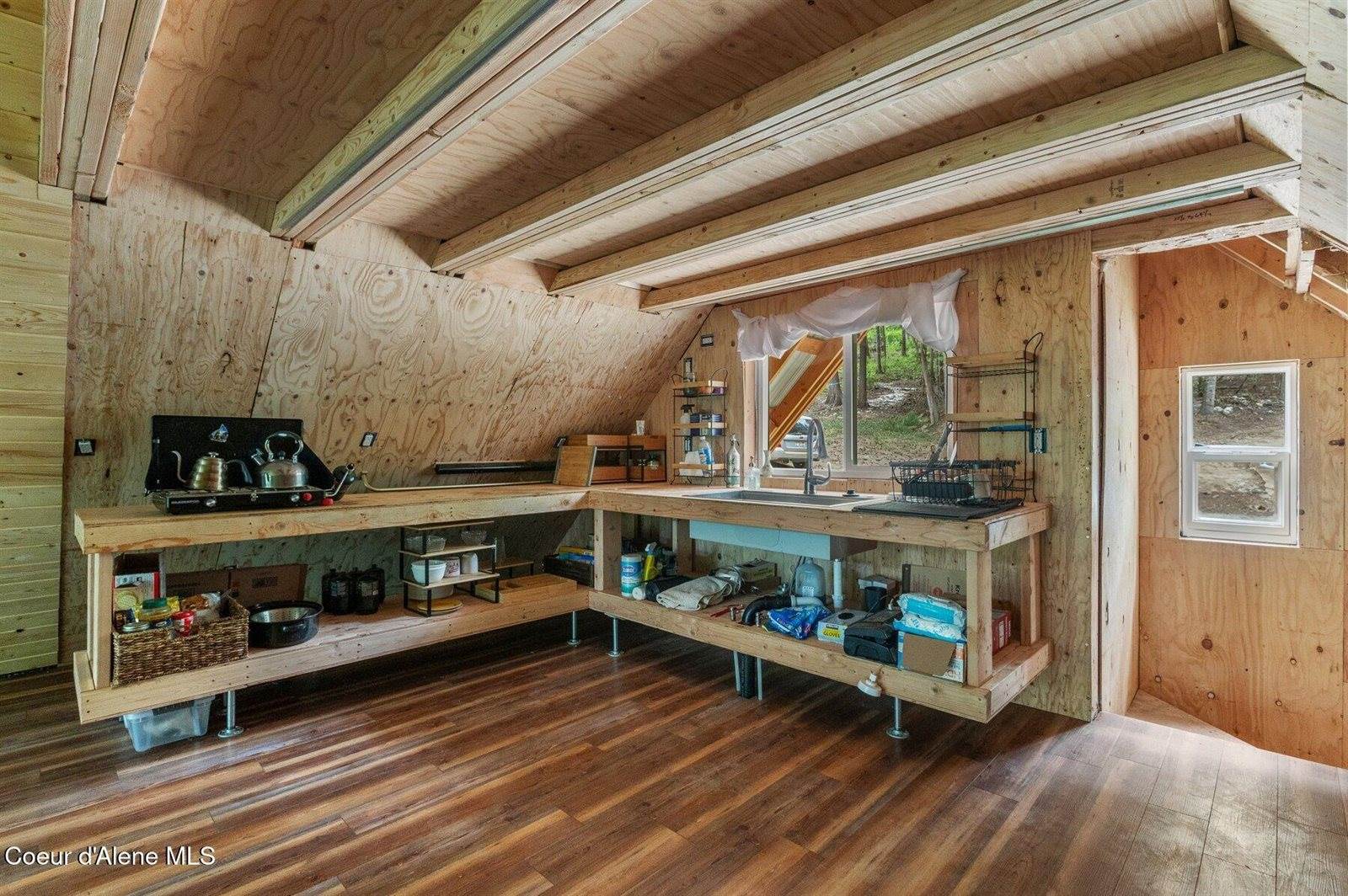 2955 Cabin Ridge Rd, Spirit Lake, ID 83869