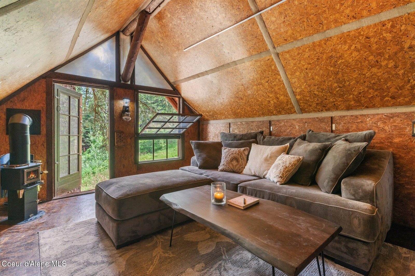 2955 Cabin Ridge Rd, Spirit Lake, ID 83869