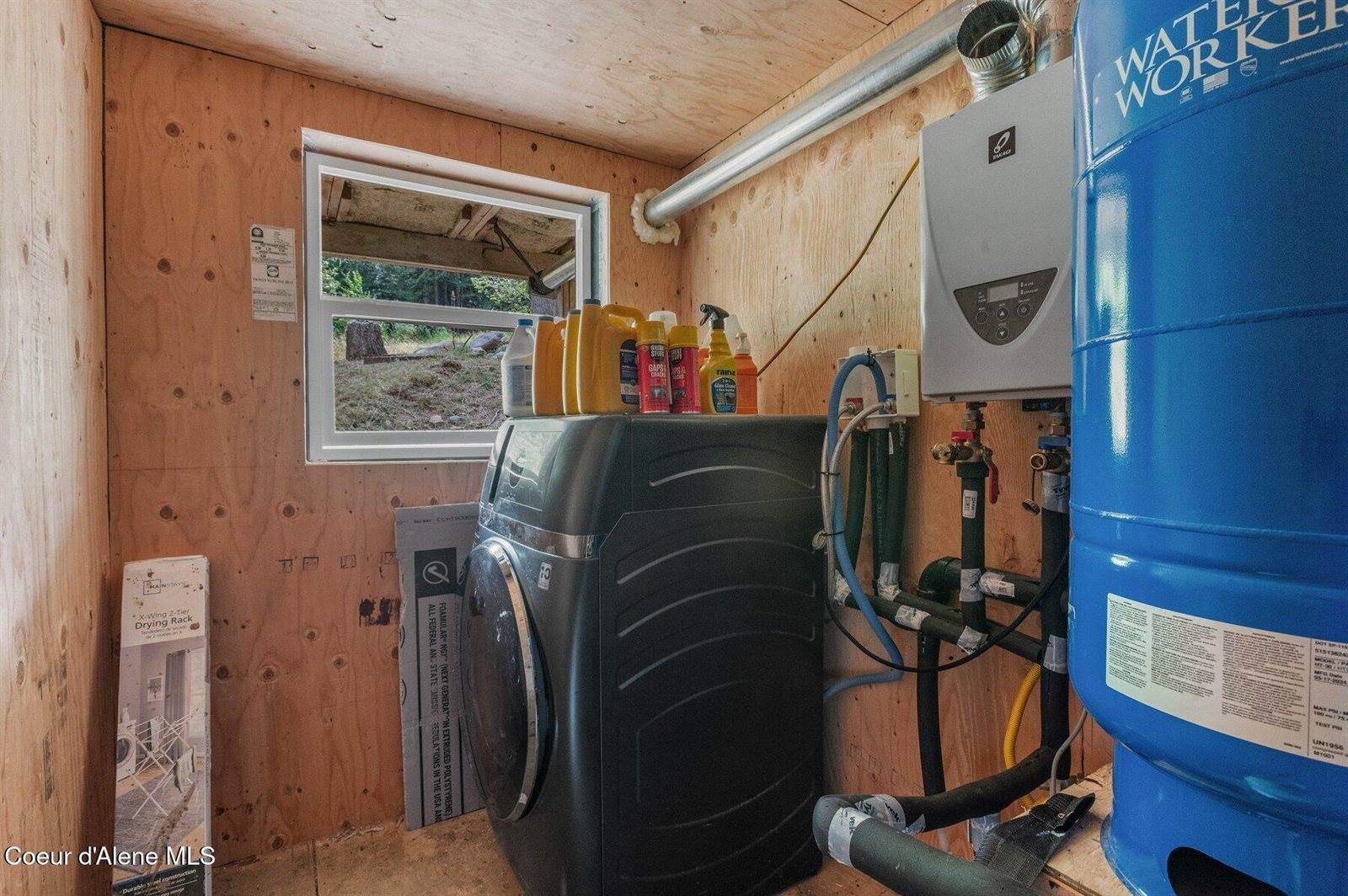 2955 Cabin Ridge Rd, Spirit Lake, ID 83869