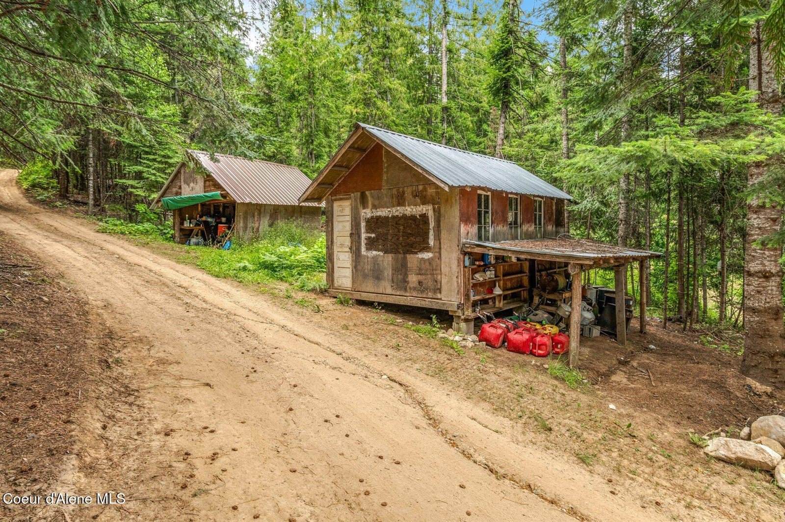 2955 Cabin Ridge Rd, Spirit Lake, ID 83869
