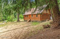 2955 Cabin Ridge Rd, Spirit Lake, ID 83869