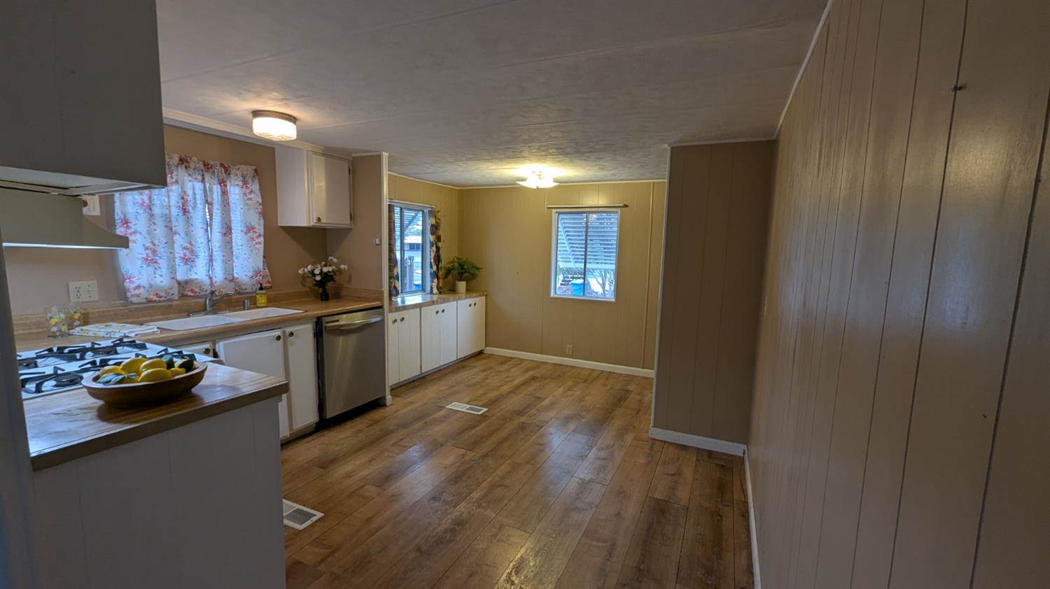 318 Sunny Hills Drive, Rancho Cordova, CA 95670