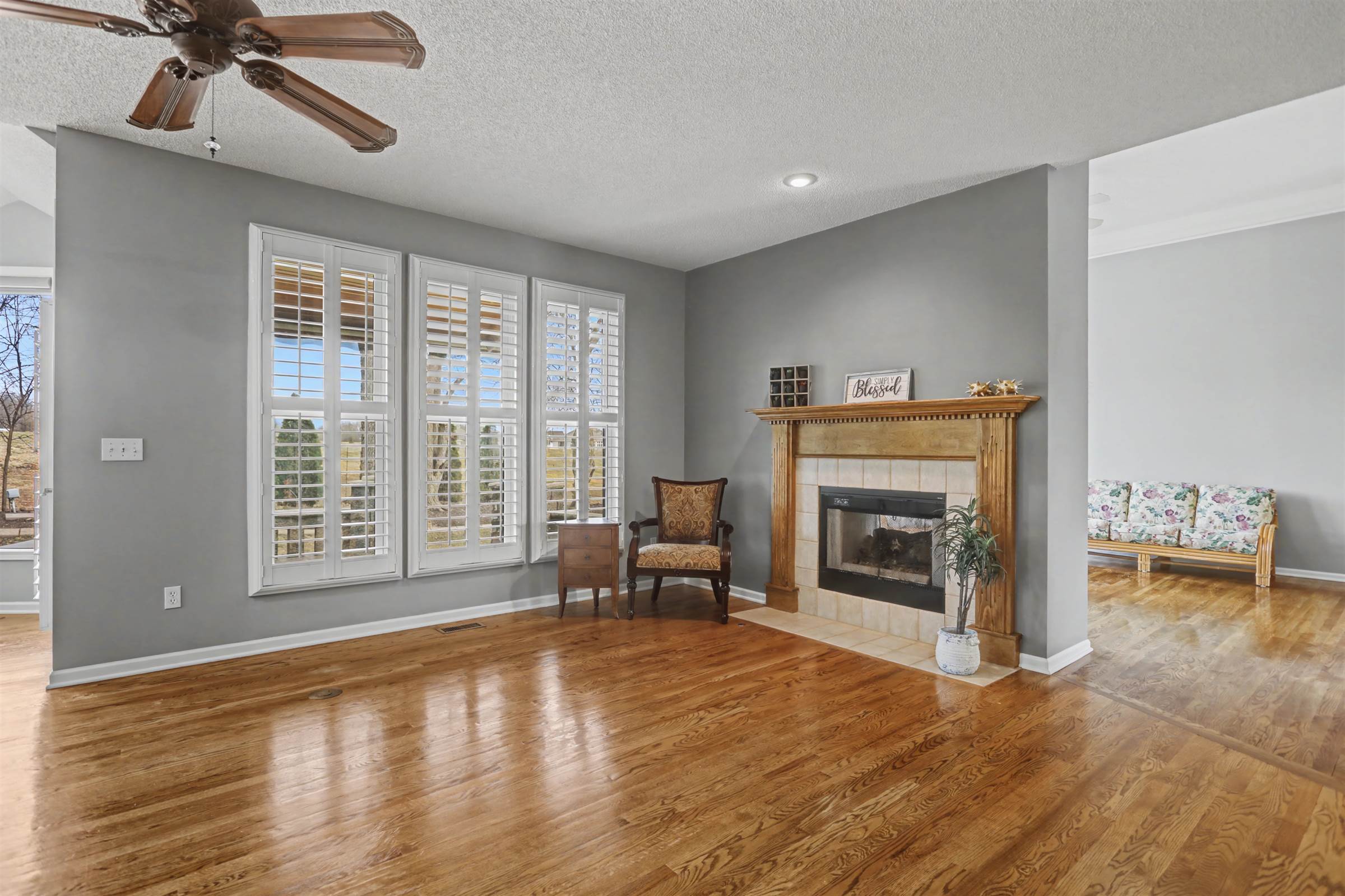 13821 Long Street, Overland Park, KS 66221