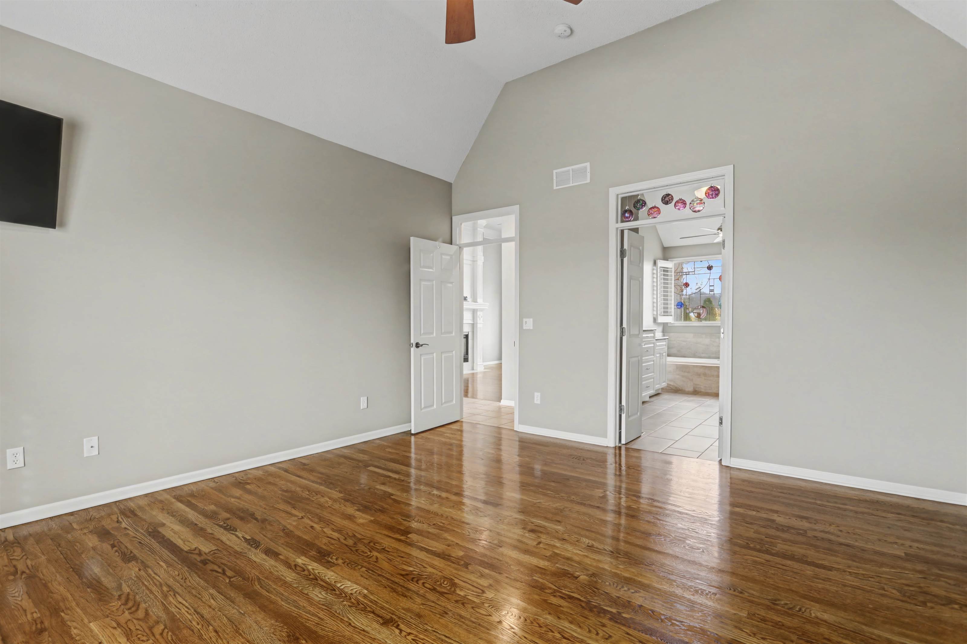 13821 Long Street, Overland Park, KS 66221