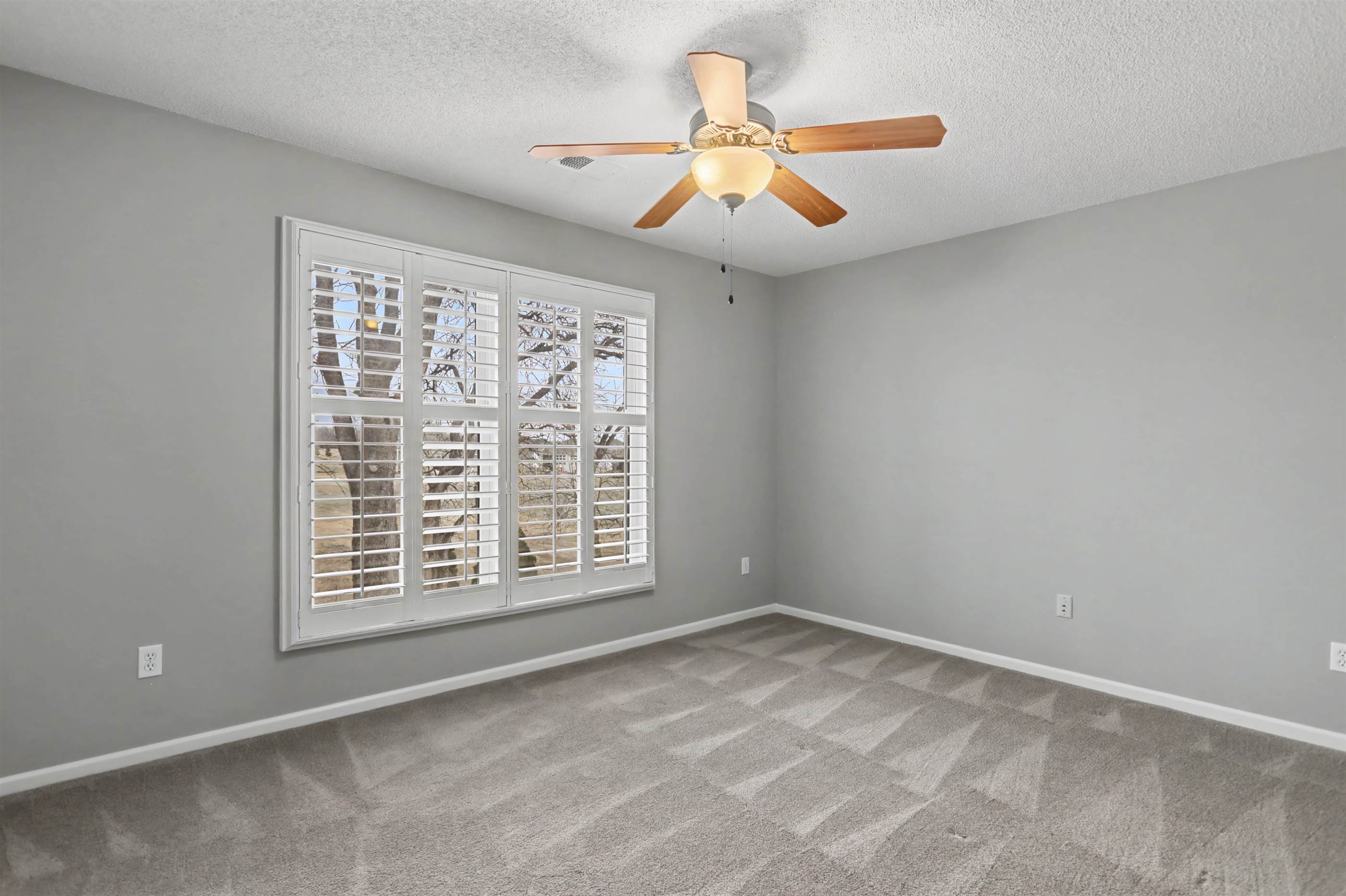 13821 Long Street, Overland Park, KS 66221