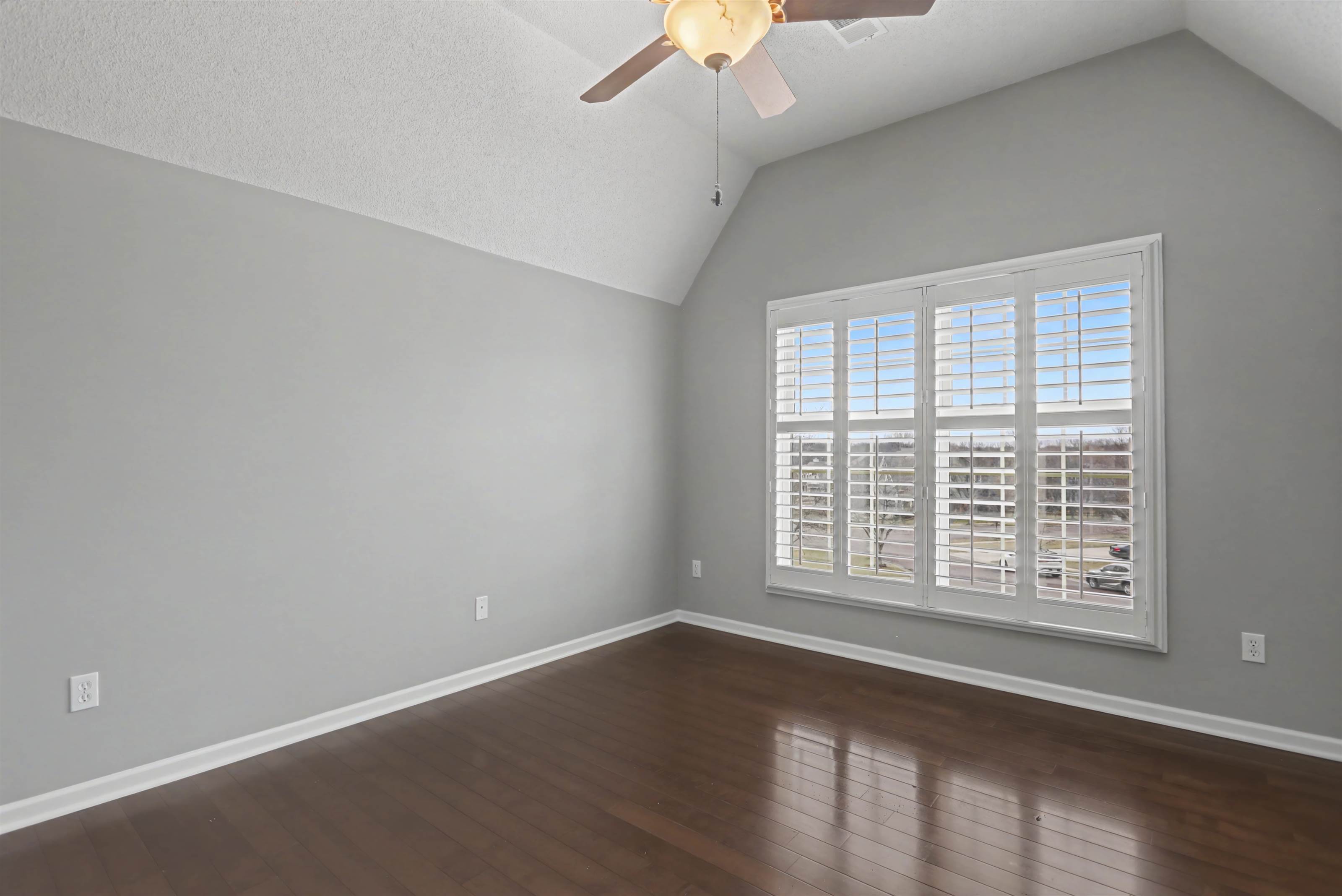 13821 Long Street, Overland Park, KS 66221