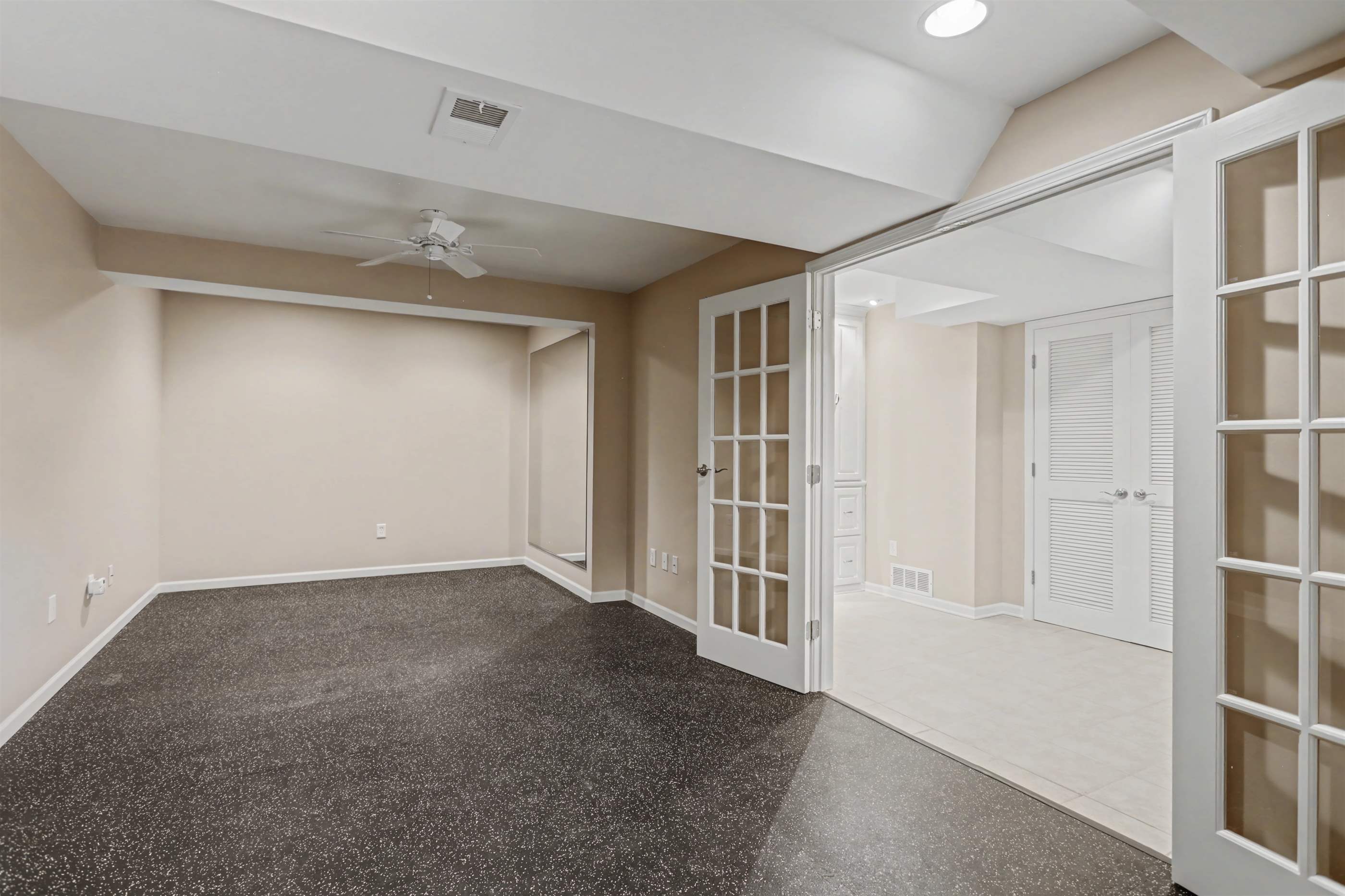 13821 Long Street, Overland Park, KS 66221