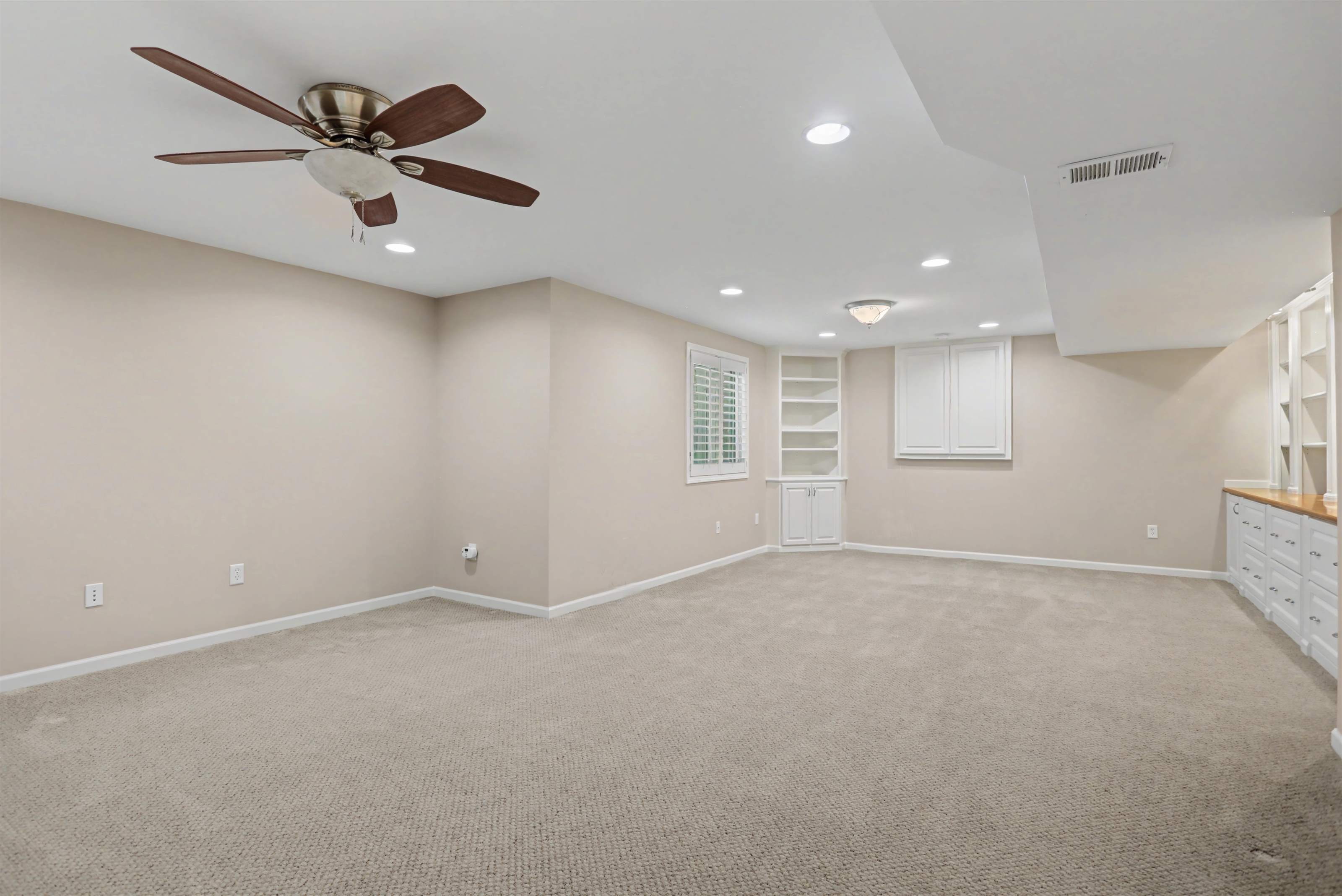 13821 Long Street, Overland Park, KS 66221