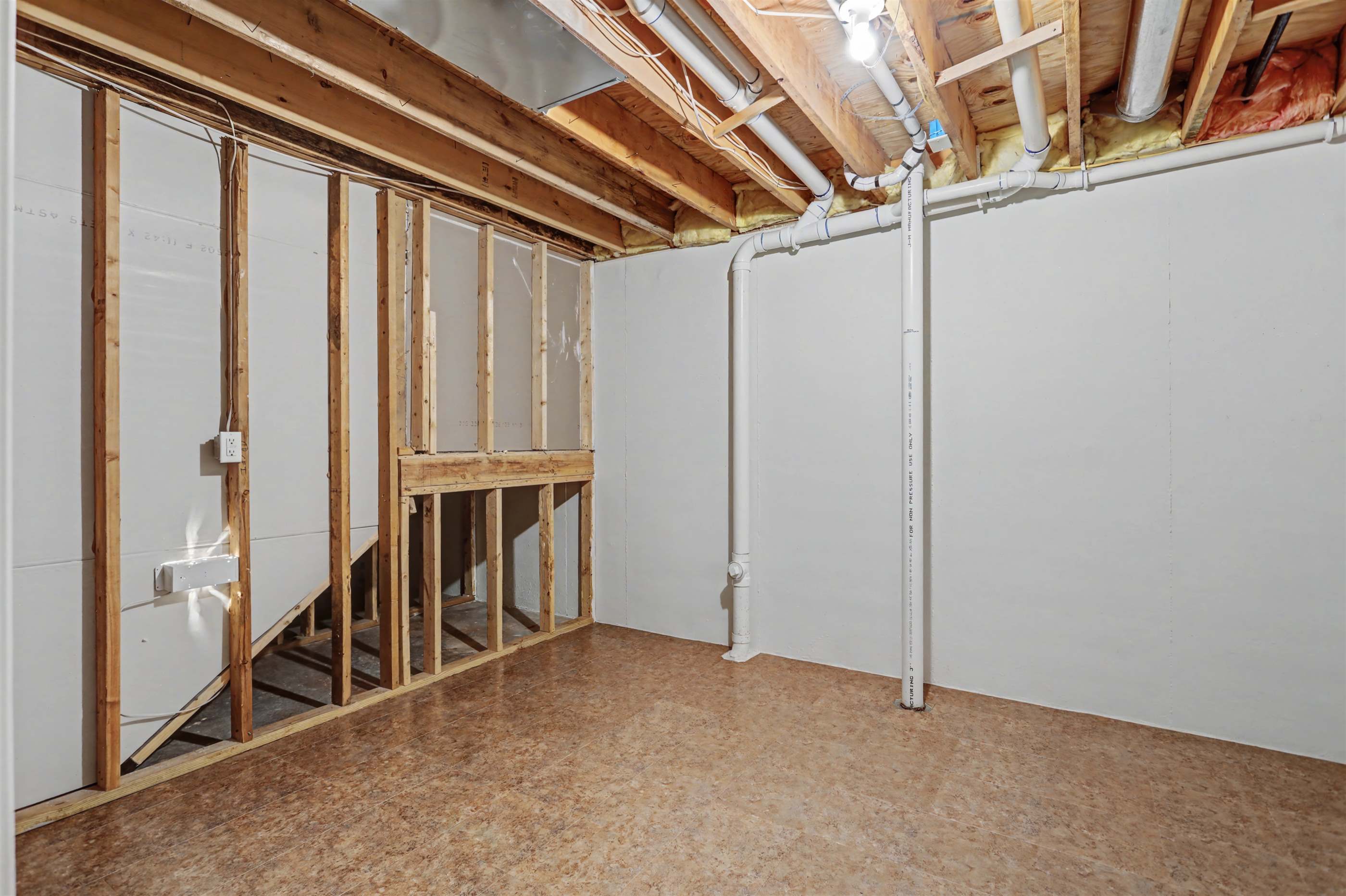 13821 Long Street, Overland Park, KS 66221