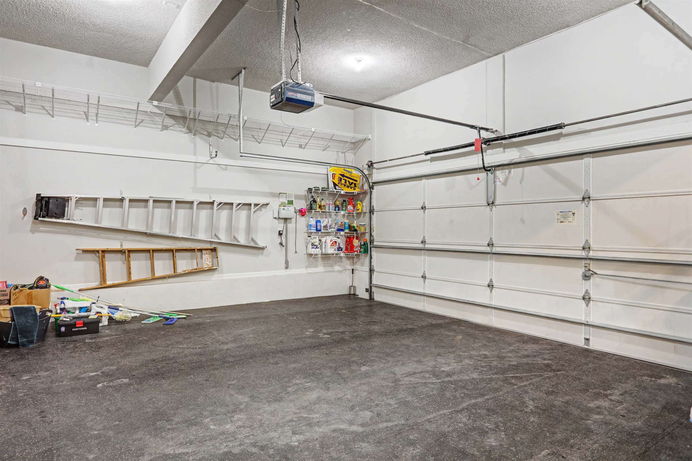 13821 Long Street, Overland Park, KS 66221