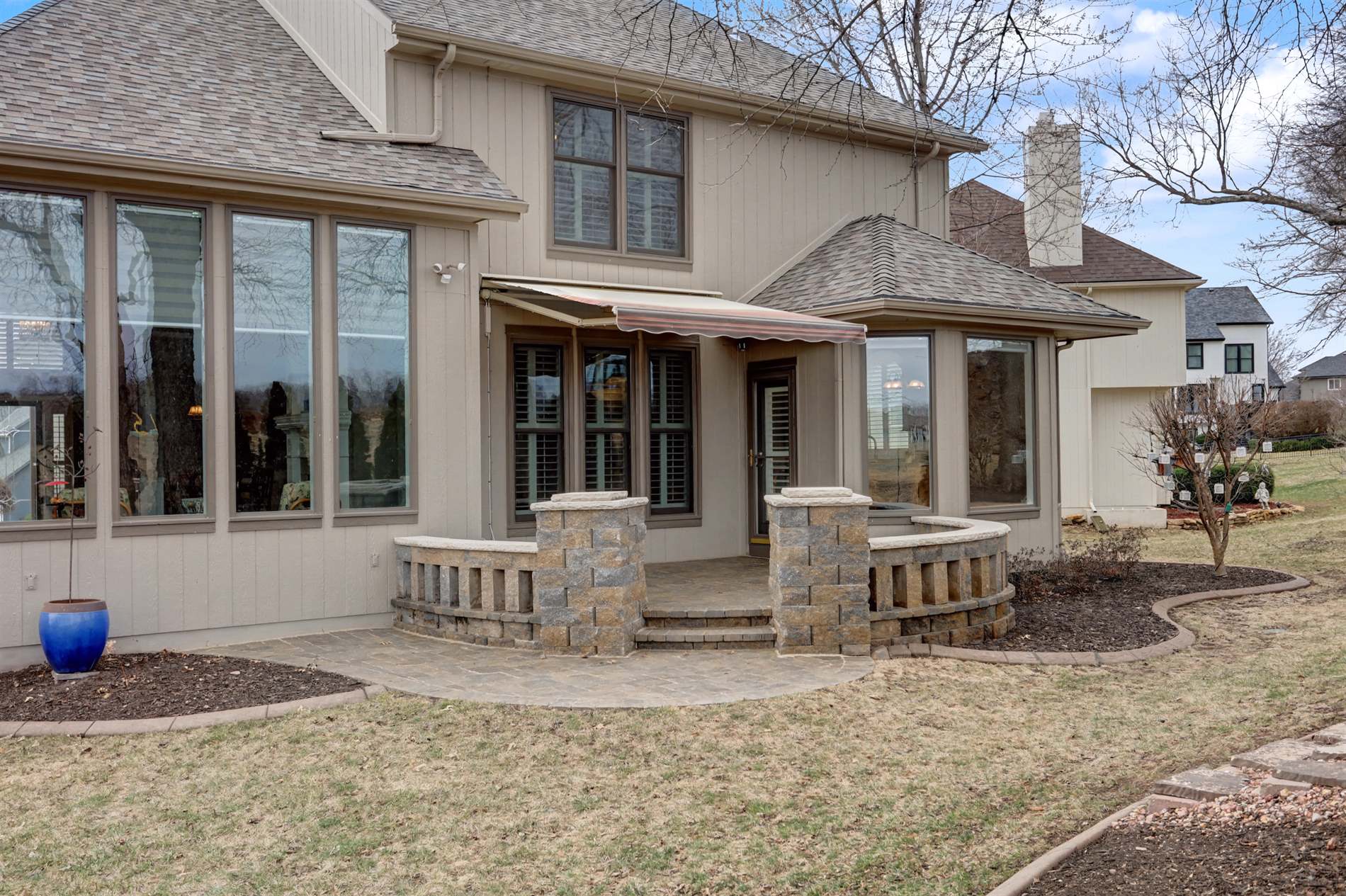 13821 Long Street, Overland Park, KS 66221