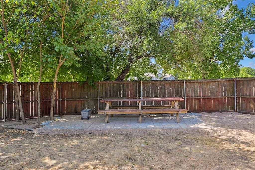 1537 Pine Ridge Drive, College Station, TX 77840