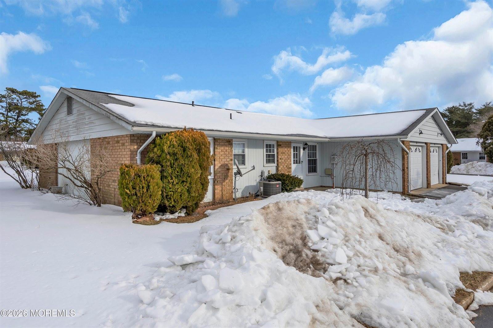 4b Cambridge Circle, Manchester, NJ 08759