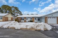 4b Cambridge Circle, Manchester, NJ 08759