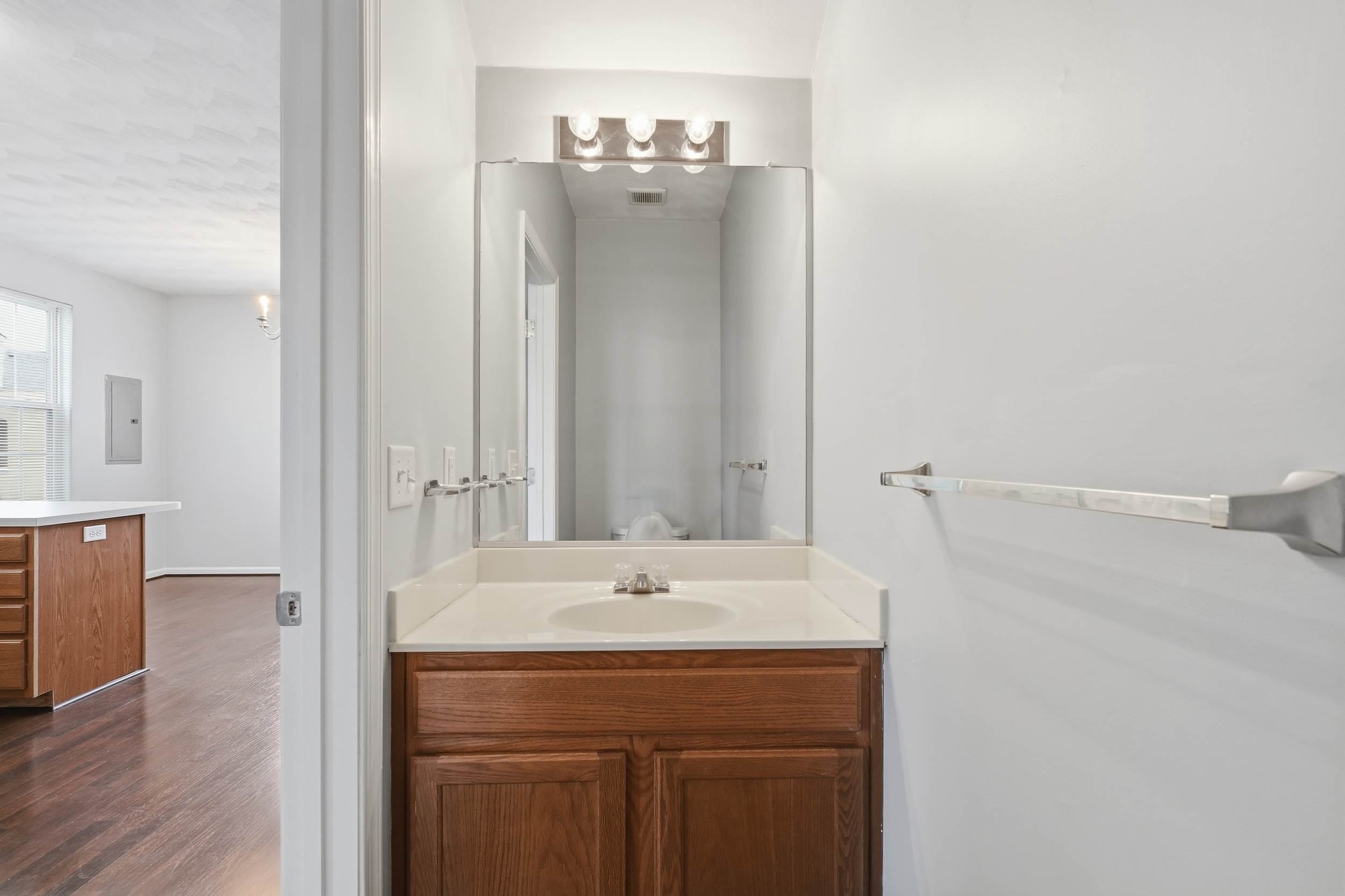 707 Twine Ave, Portsmouth, VA 23704