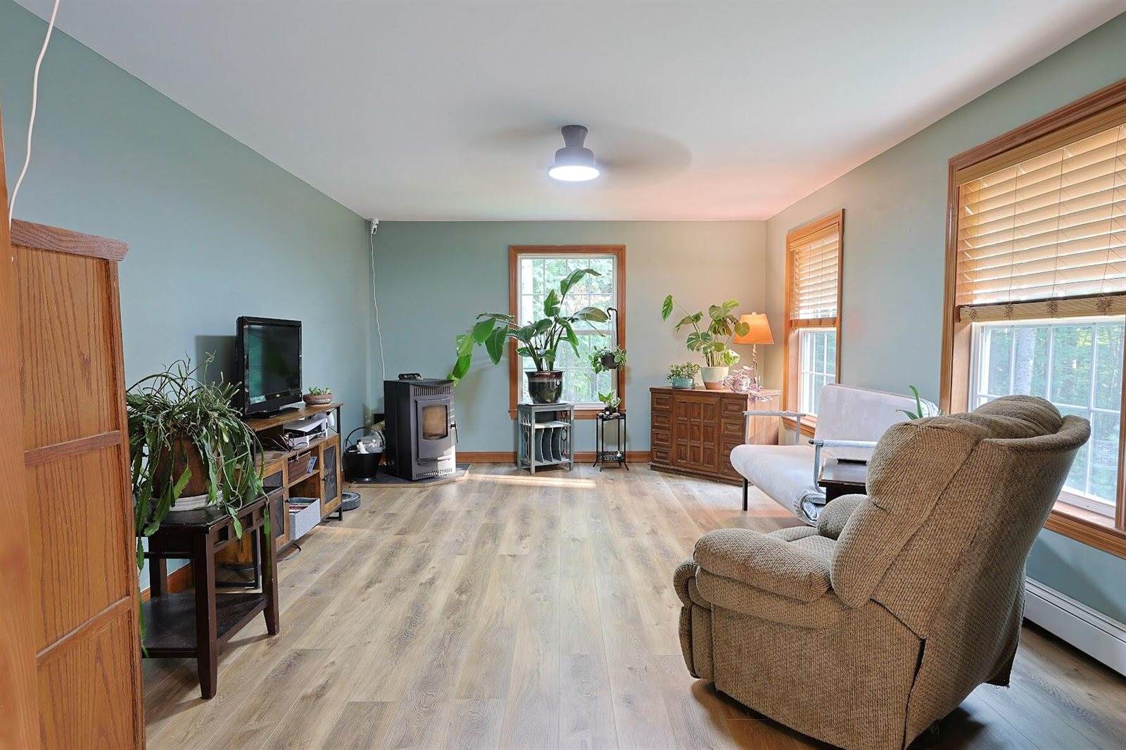 357 Kelley Road, Hermon, ME 04401