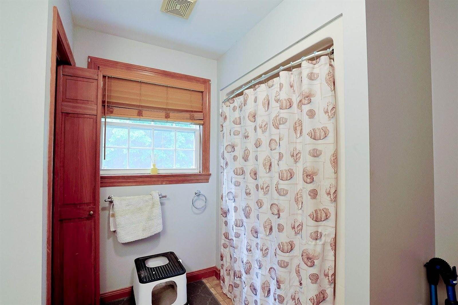 357 Kelley Road, Hermon, ME 04401