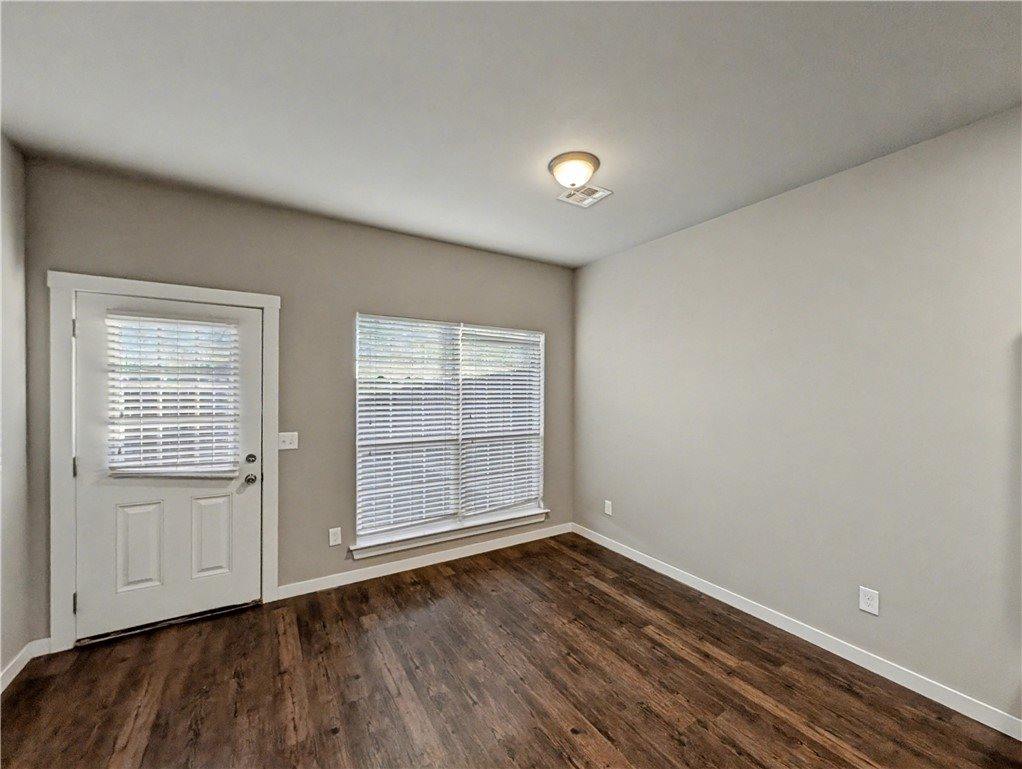 860 & 862 Oakwood Court, Centerton, AR 72719